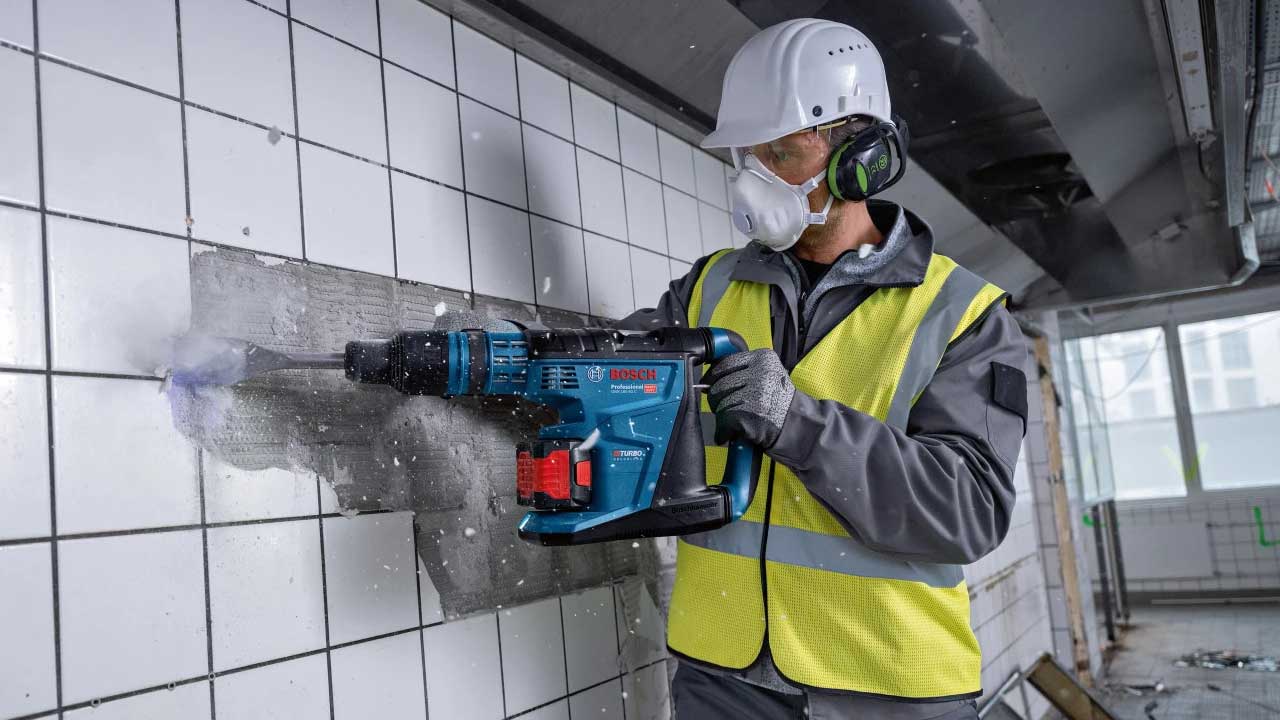 Kiralık Akülü Kırıcı Delici Hilti